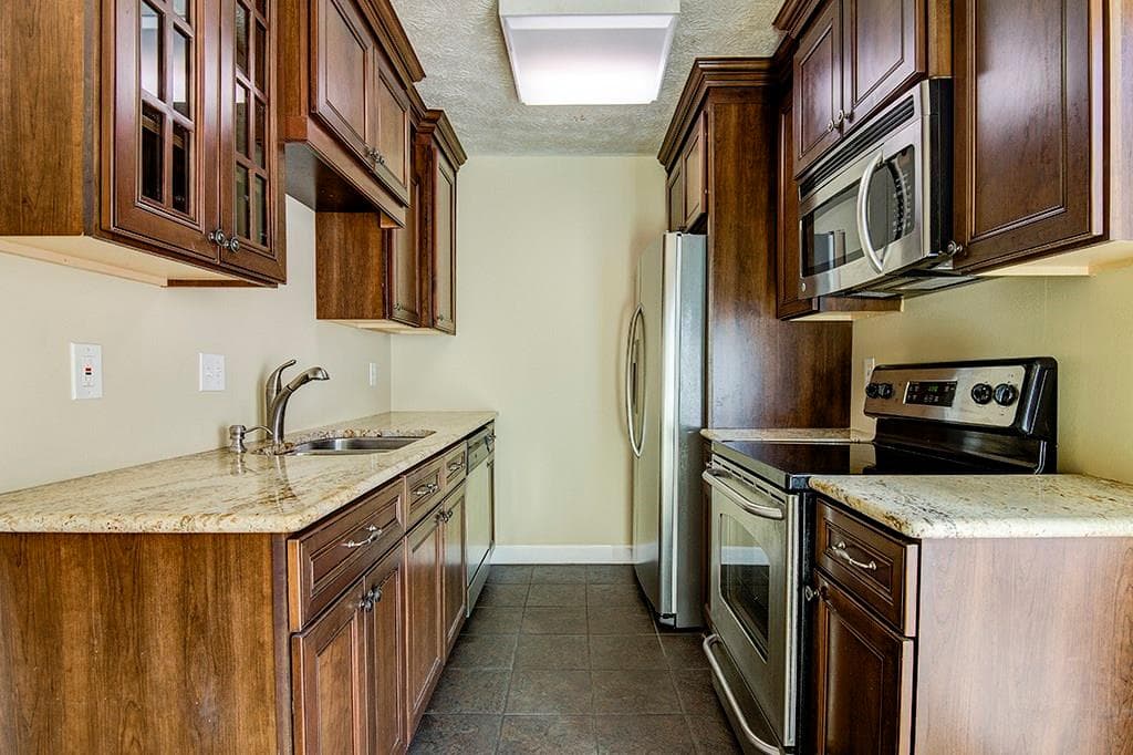 2 bedroom, 1,252 sq ft townhouse sold at 62 Monet Court -, Atlanta, GA 30327