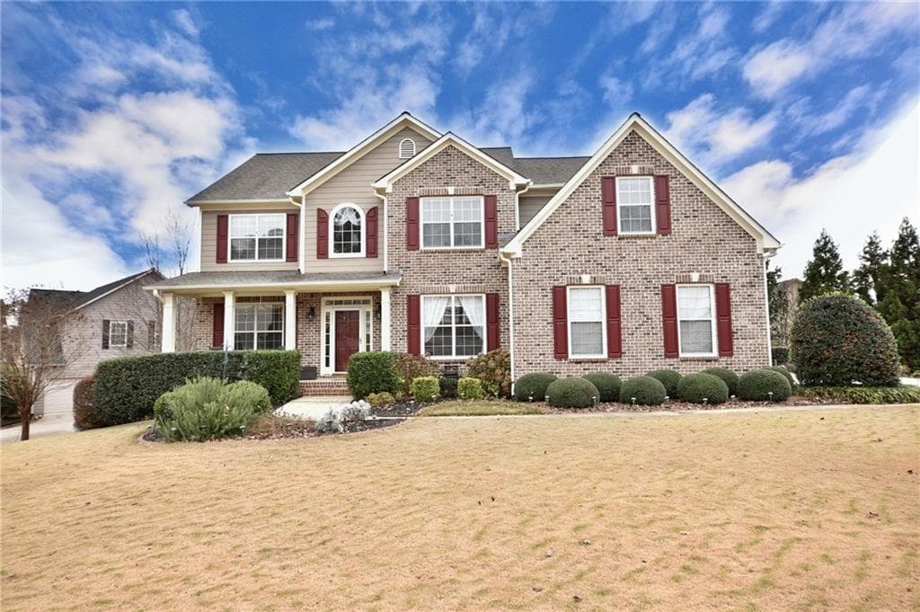 6 bedroom, 3,138 sq ft single family residence sold at 301 Meadowcrest Circle, Canton, GA 30115