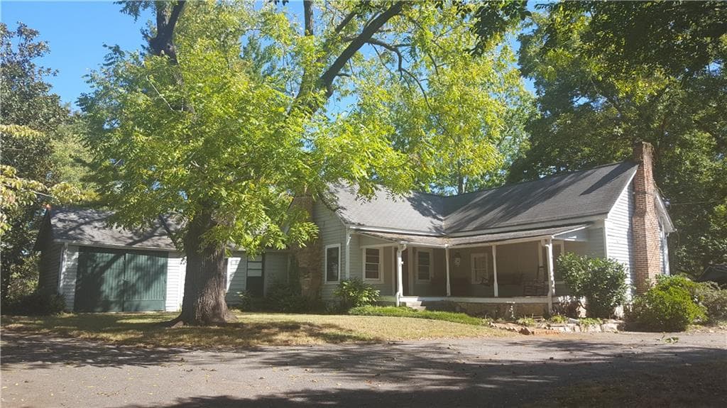 4 bedroom single family residence sold at 13805 Cowart Road, Alpharetta, GA 30004