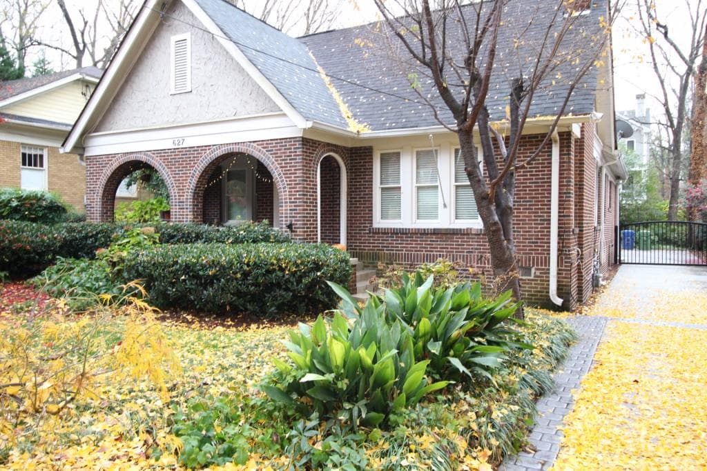 3 bedroom, 1,646 sq ft single family residence sold at 627 Cumberland Road, Atlanta, GA 30306