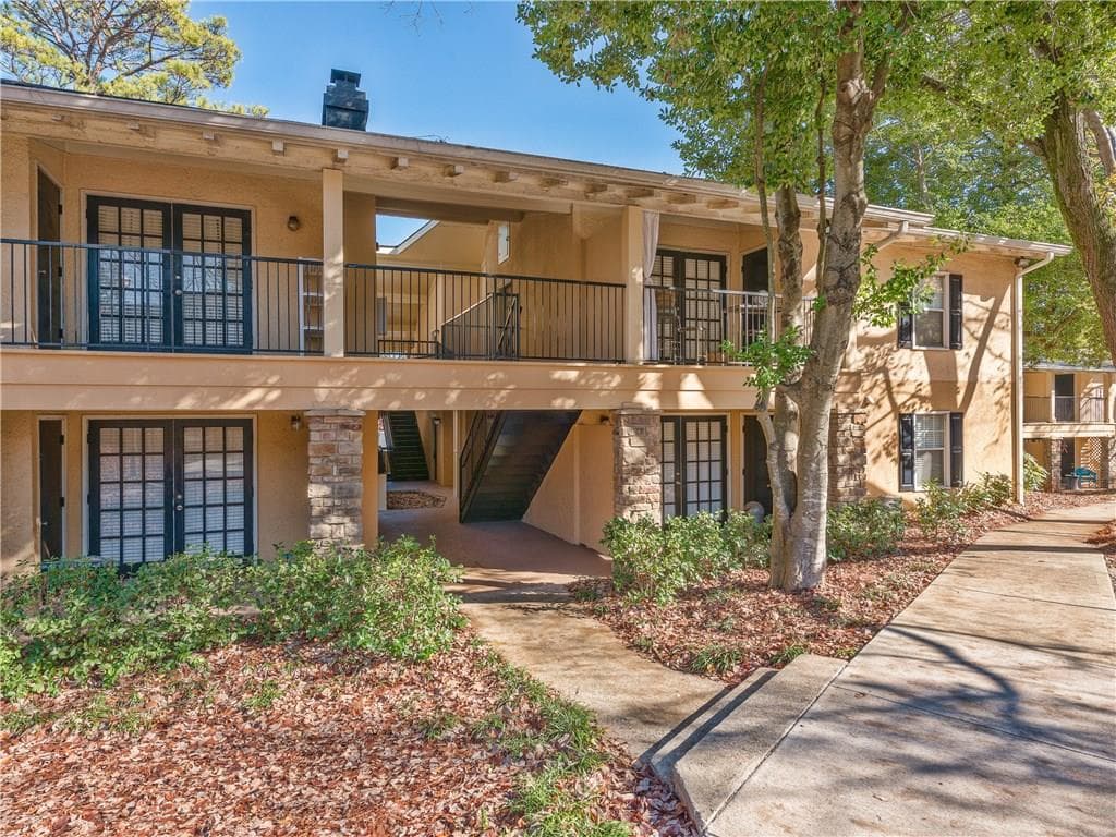 1 bedroom, 775 sq ft condominium sold at 1150 Collier Road H4, Atlanta, GA 30318