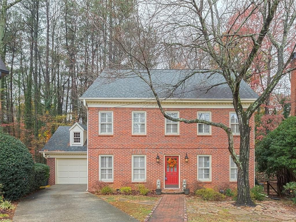4 bedroom, 2,331 sq ft single family residence sold at 3103 Queens Walk, Atlanta, GA 30345