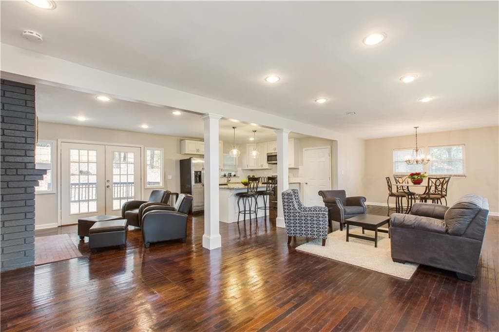 3 bedroom, 1,568 sq ft single family residence sold at 2480 SW Cascade Road, Atlanta, GA 30311