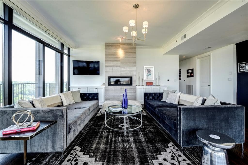 2 bedroom, 1,849 sq ft condominium sold at 2233 Peachtree Road 1404, Atlanta, GA 30309