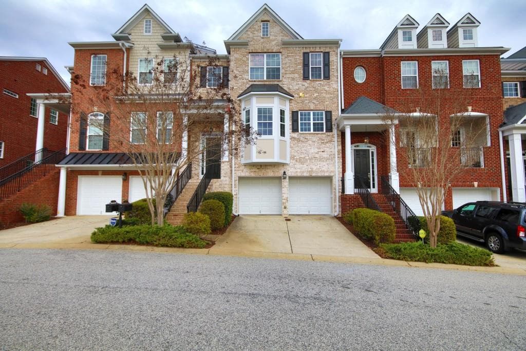 3 bedroom, 3,634 sq ft townhouse sold at 1708 Woodwalk Creek, Atlanta, GA 30339