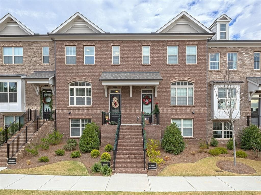 1024 Township Square 18, Alpharetta, GA 30022 — most recent listing photo