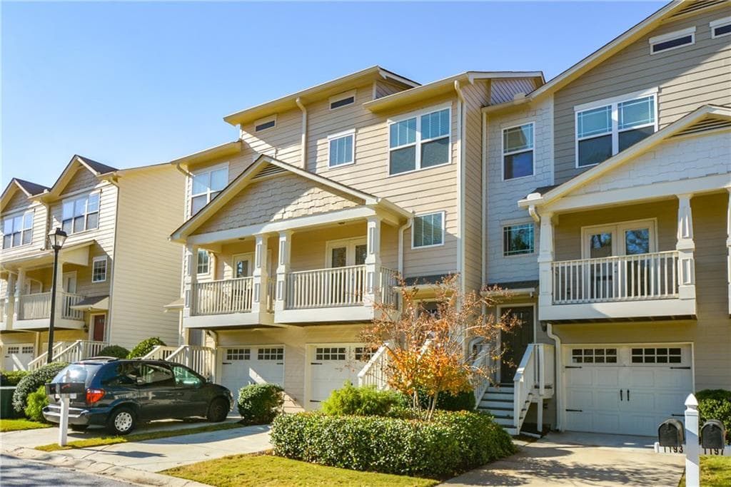3 bedroom, 1,326 sq ft townhouse sold at 1189 Liberty Parkway, Atlanta, GA 30318