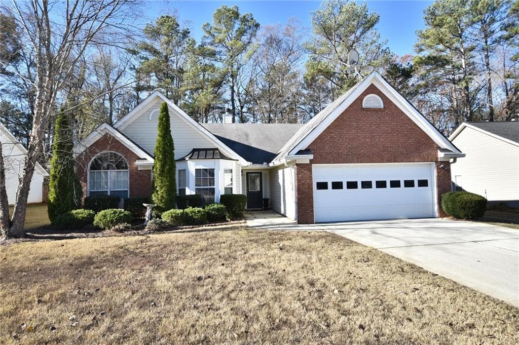 3 bedroom, 1,738 sq ft single family residence sold at 450 STERLING HILL Drive, Lawrenceville, GA 30046
