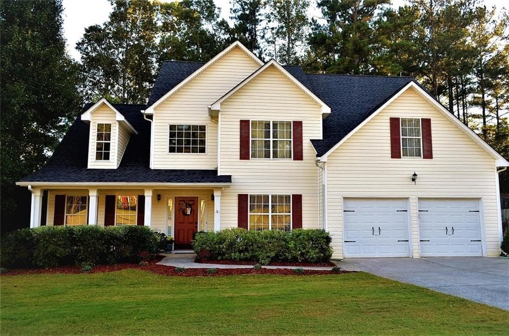 4 bedroom, 2,930 sq ft single family residence sold at 102 Silverleaf Lane, Dallas, GA 30157