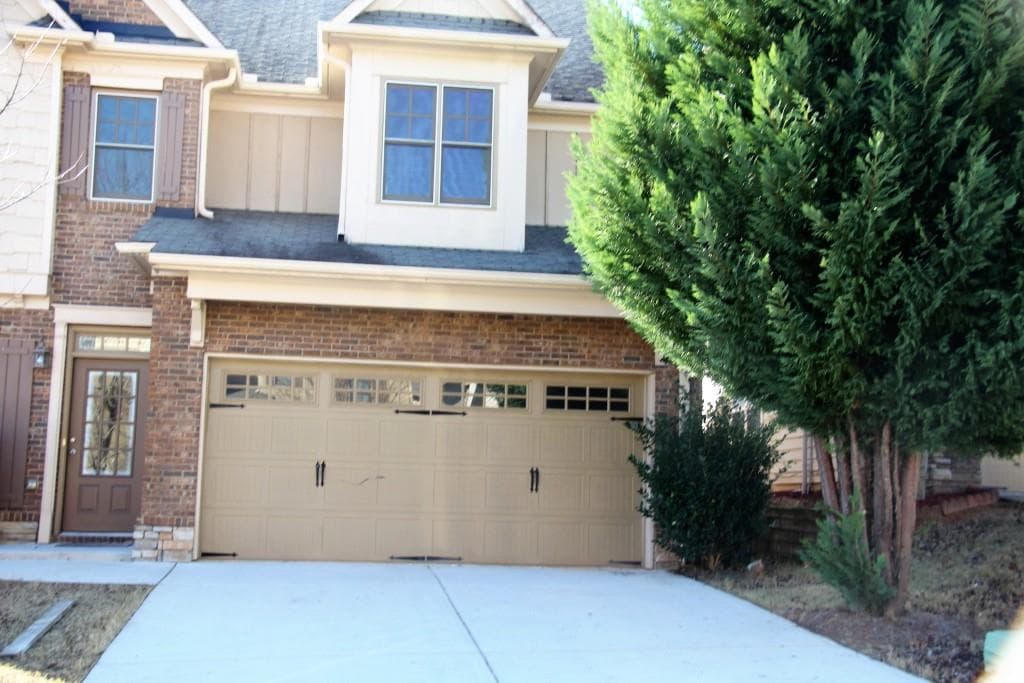 4 bedroom, 2,532 sq ft single family residence sold at 2330 Harvest Ridge Circle, Buford, GA 30519