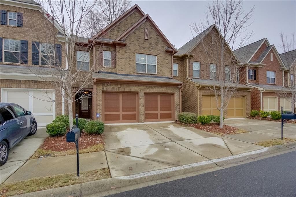 3 bedroom, 1,828 sq ft townhouse sold at 1480 Faircrest Lane, Alpharetta, GA 30004