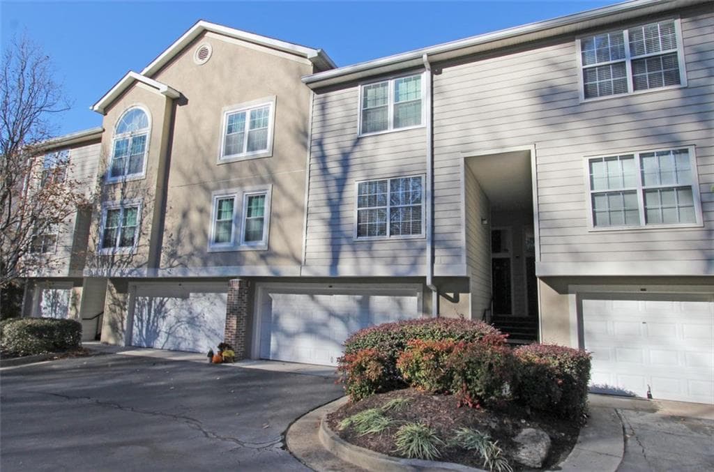 2 bedroom, 1,309 sq ft condominium sold at 4252 River Green Drive 503, Atlanta, GA 30327
