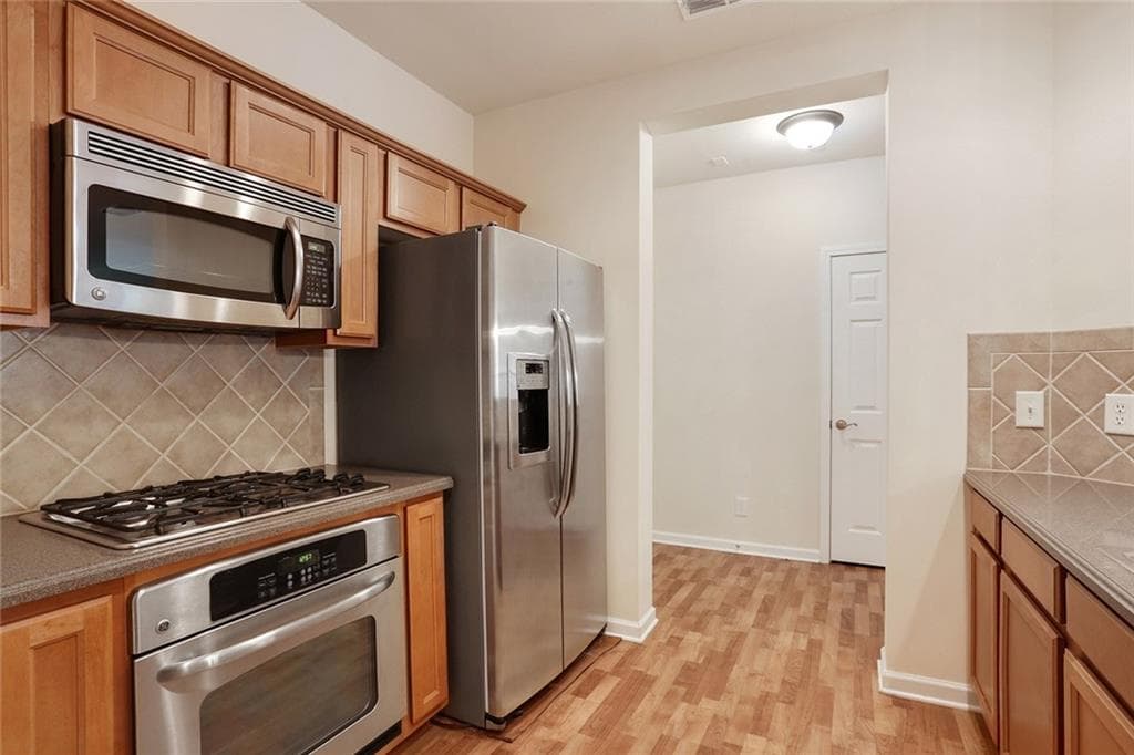 2 bedroom, 1,209 sq ft condominium sold at 1910 Cedar Glenn Way 4205, Atlanta, GA 30339