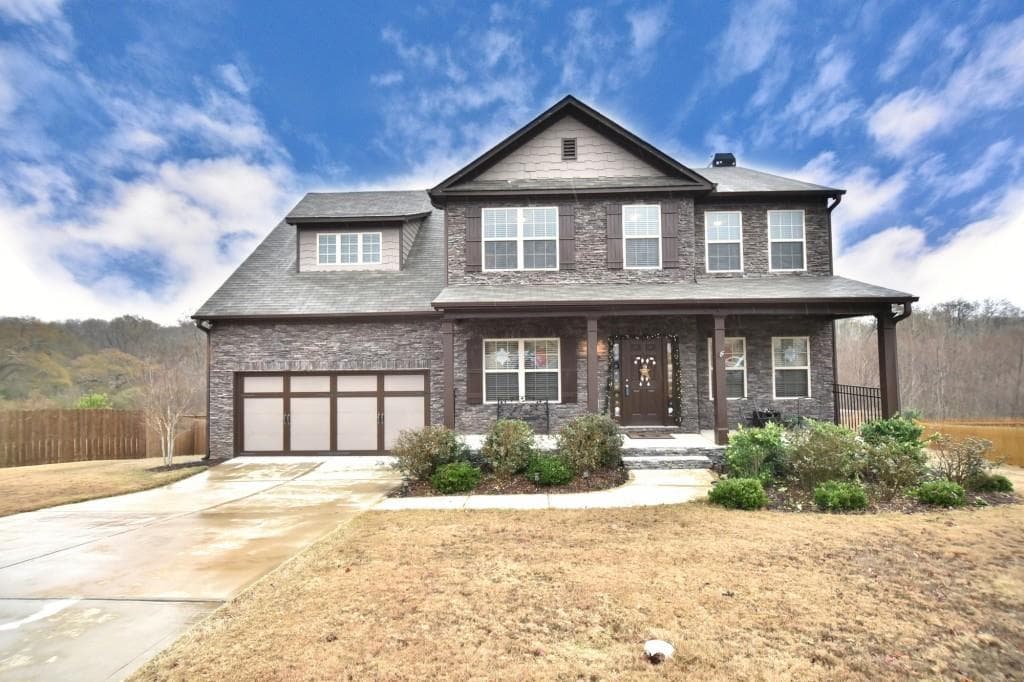4 bedroom, 3,051 sq ft single family residence sold at 1921 Henderson Falls Way, Braselton, GA 30517