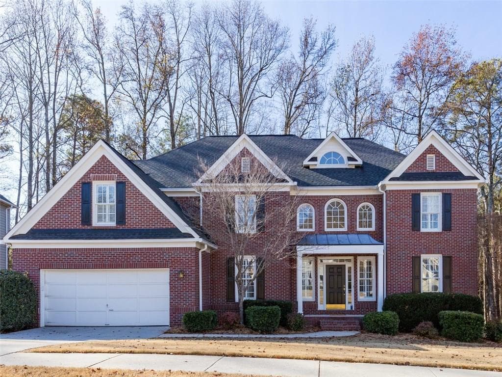 4 bedroom, 3,408 sq ft single family residence sold at 390 Park Creek Drive, Alpharetta, GA 30005