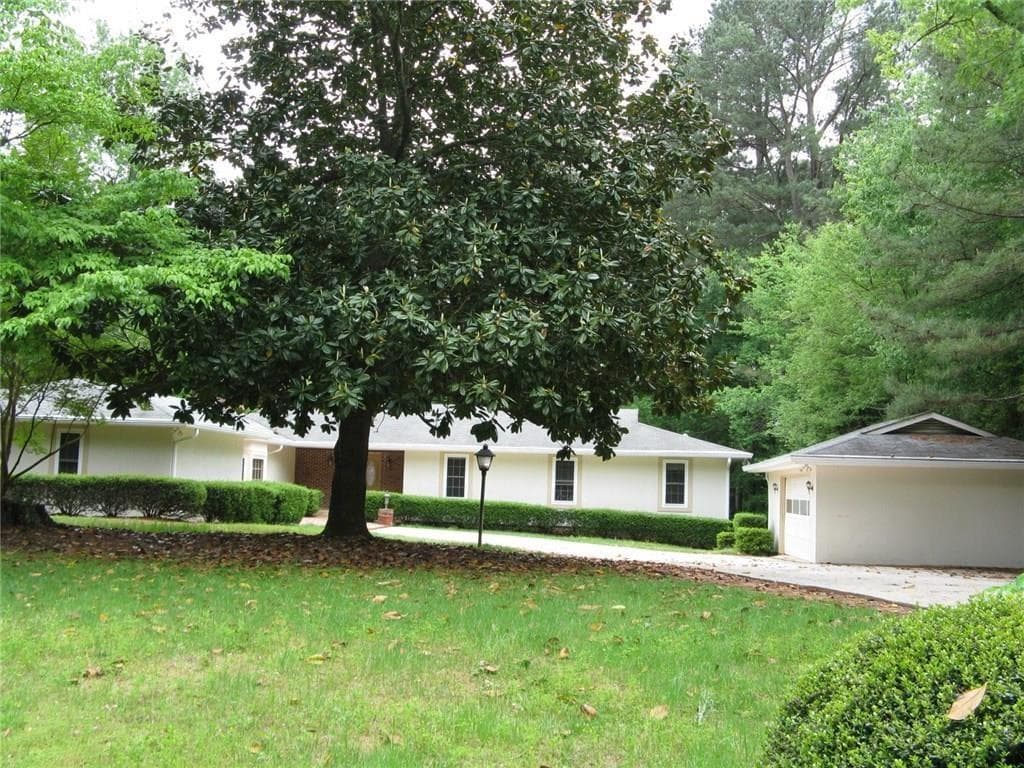 5 bedroom single family residence sold at 4428 Blackland Drive, Marietta, GA 30067