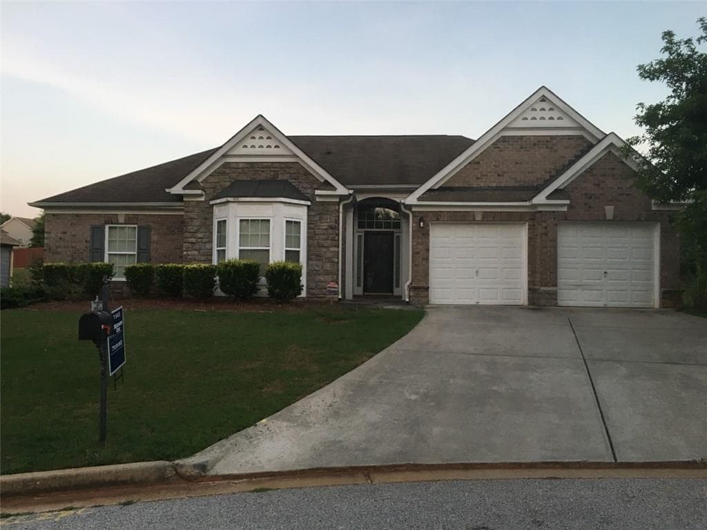 350 Stoneview Place, Atlanta, GA 30331 — most recent listing photo