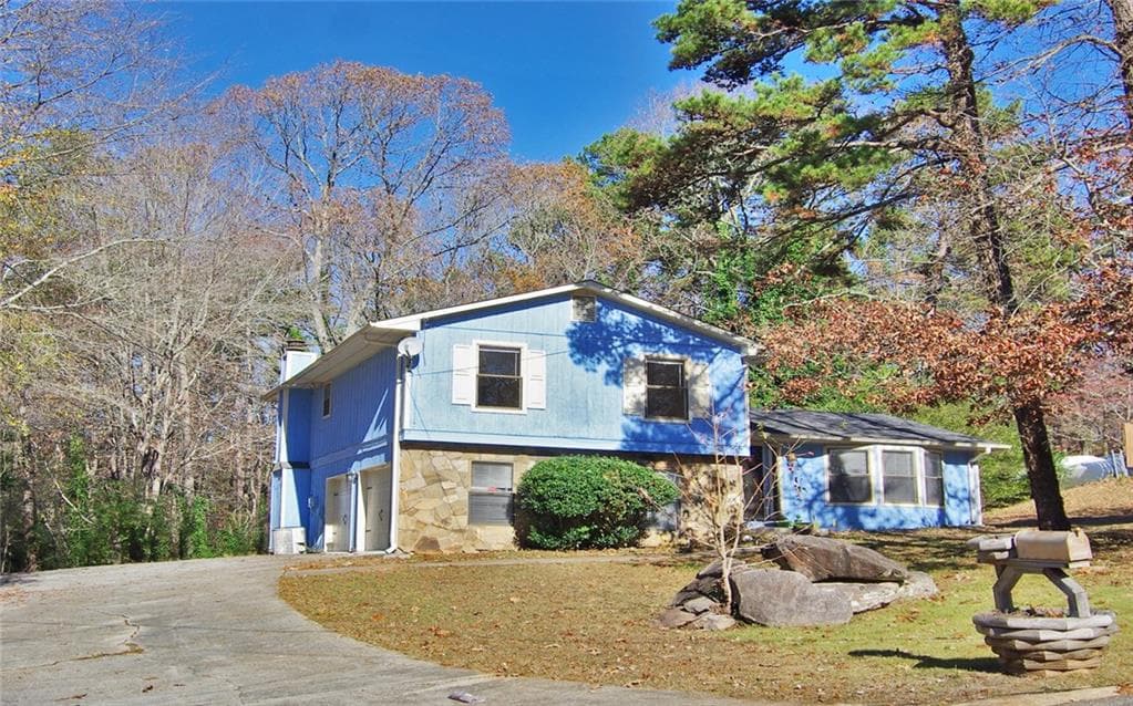 6672 Heathrow Lane, Stone Mountain, GA 30087 — most recent listing photo