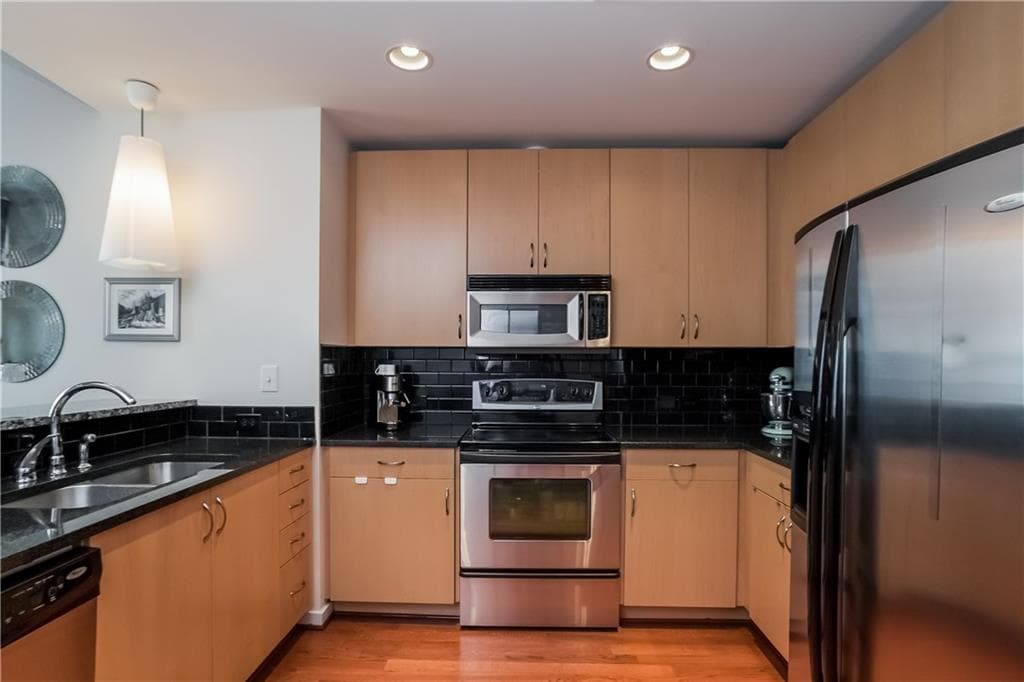 1 bedroom, 701 sq ft condominium sold at 860 Peachtree Street 1715, Atlanta, GA 30308