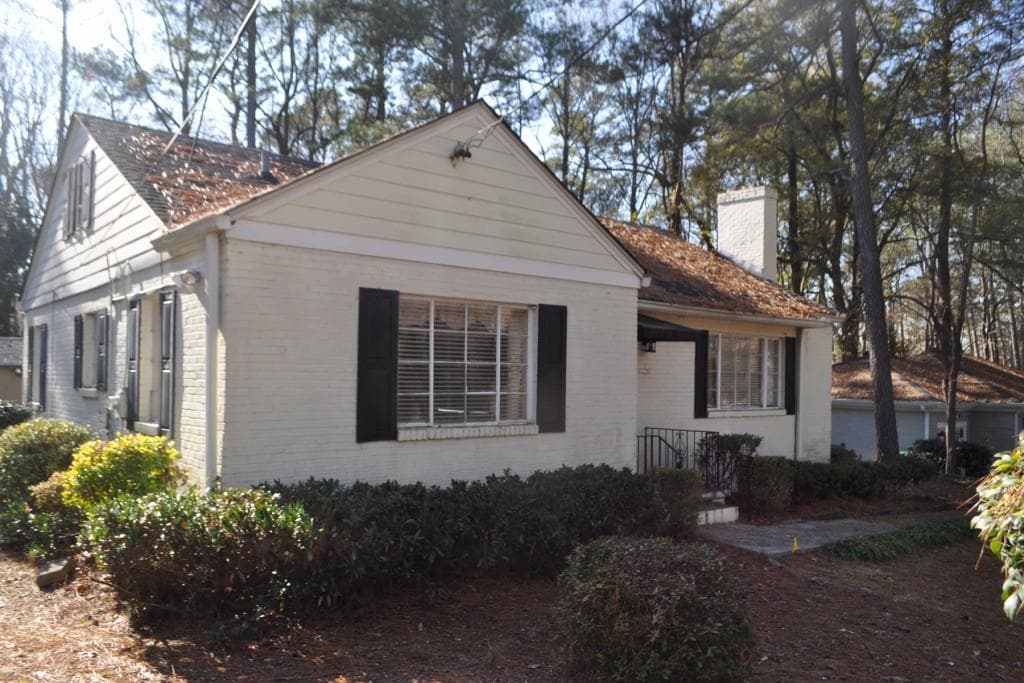 3 bedroom, 1,623 sq ft single family residence sold at 1381 Lavista Road, Atlanta, GA 30324