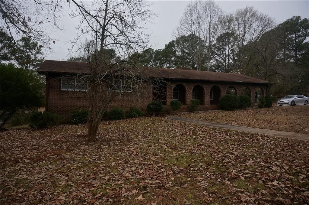 5504 Laurel Lane, Lilburn, GA 30047 — most recent listing photo