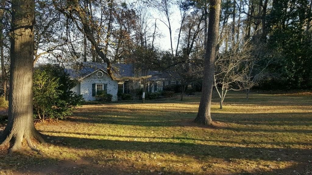 single family residence sold at 2945 W Roxboro Road, Atlanta, GA 30324
