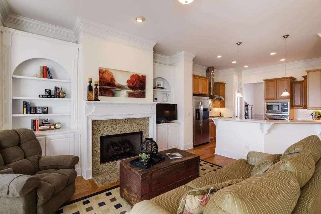 3 bedroom, 1,976 sq ft townhouse sold at 993 Pearl Point, Sandy Springs, GA 30328