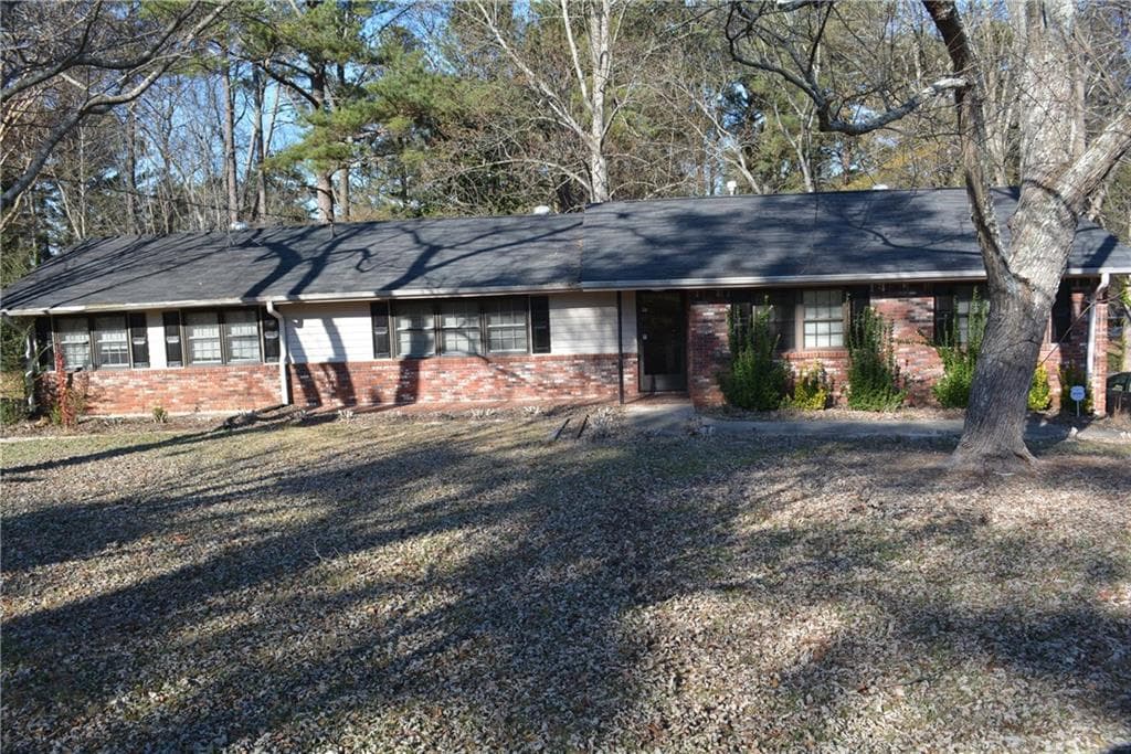 3 bedroom single family residence sold at 923 RED APPLE Drive, Marietta, GA 30066