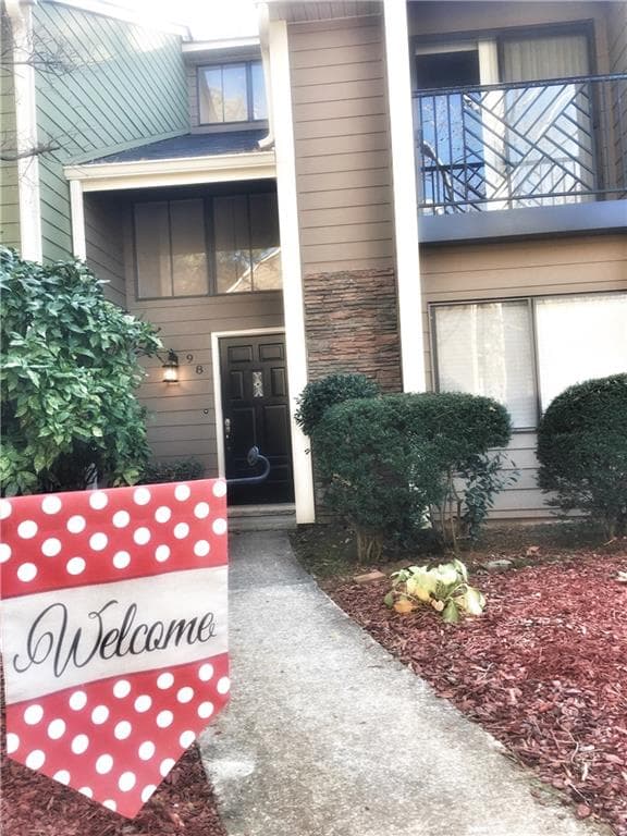 2 bedroom, 1,557 sq ft townhouse sold at 98 Goldrush Circle, Atlanta, GA 30328