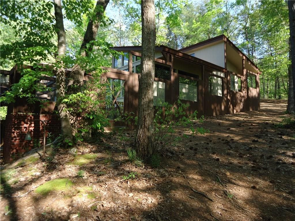 3 bedroom, 4,100 sq ft single family residence sold at 346 Dock Lathem Trail, Ball Ground, GA 30107