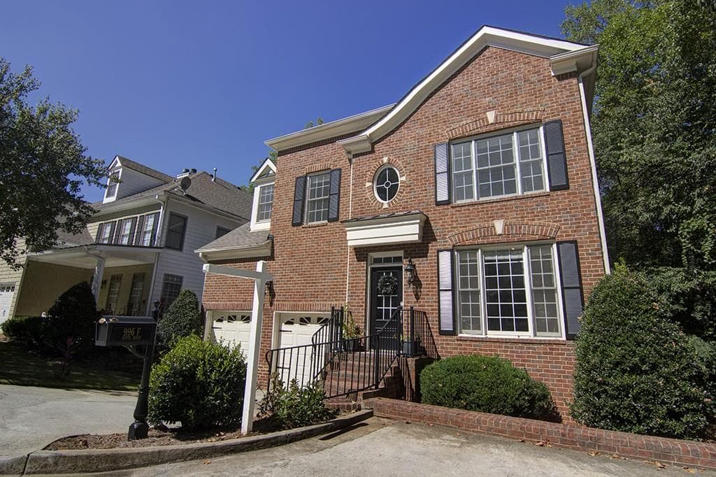 4 bedroom, 3,808 sq ft single family residence sold at 996 Pitts Road F, Sandy Springs, GA 30350
