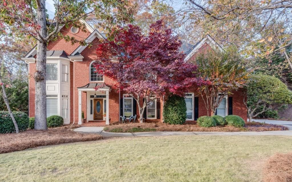 6 bedroom, 3,876 sq ft single family residence sold at 1075 Creek Ridge Pointe, Alpharetta, GA 30005