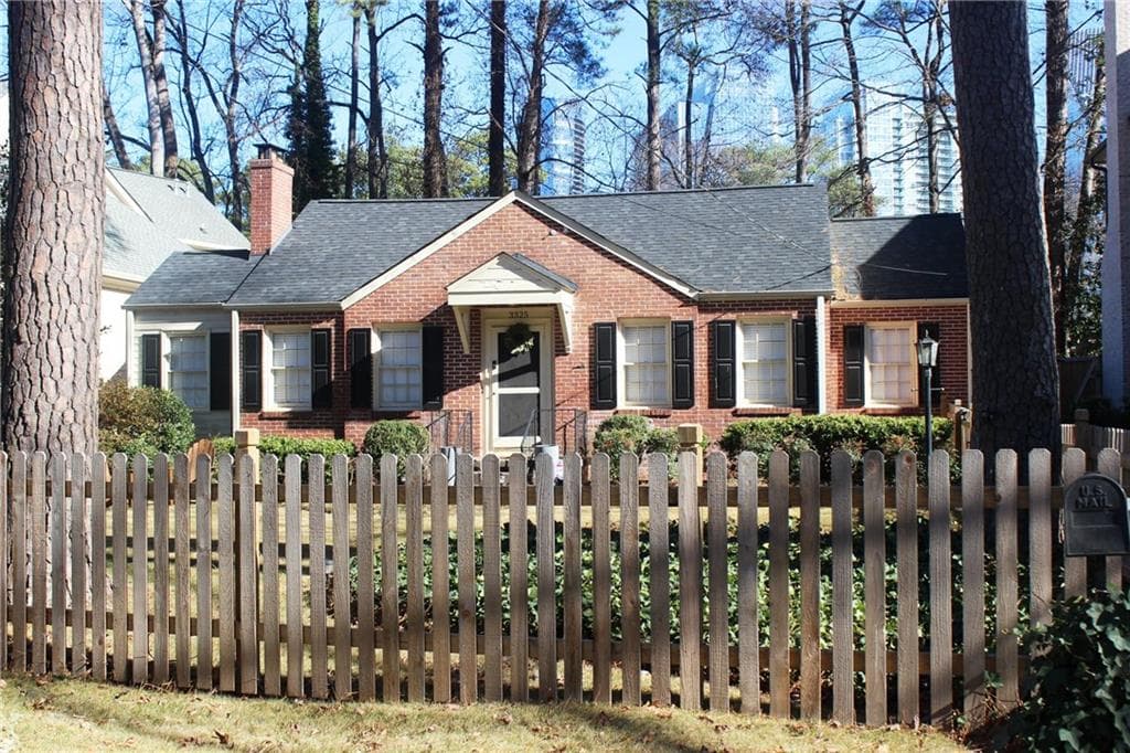 3 bedroom, 1,556 sq ft single family residence sold at 3325 Mathieson Drive, Atlanta, GA 30305