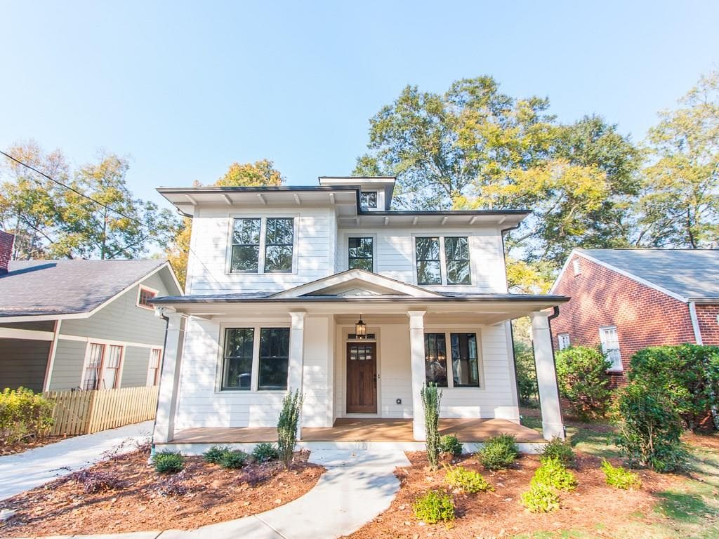 5 bedroom, 3,282 sq ft single family residence sold at 2790 Tupelo Street, Atlanta, GA 30317