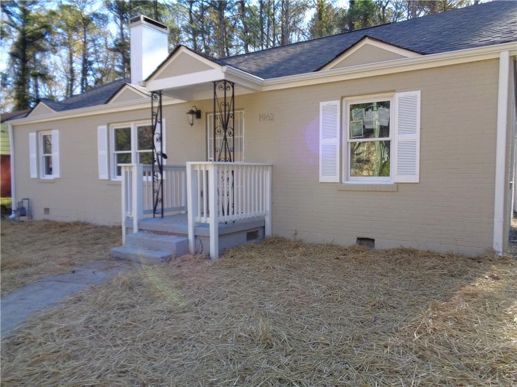 3 bedroom, 1,463 sq ft single family residence sold at 1962 Beecher Road, Atlanta, GA 30310