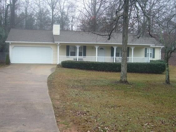 5621 Pinewood Drive, Flowery Branch, GA 30542 — most recent listing photo