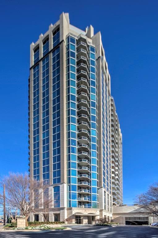 2 bedroom, 1,794 sq ft condominium sold at 2795 Peachtree Road 1402, Atlanta, GA 30305