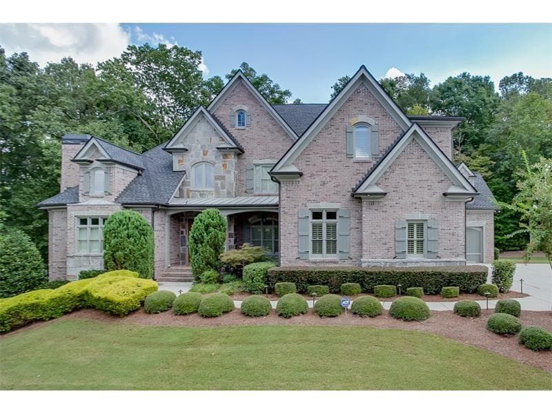 4 bedroom, 4,736 sq ft single family residence sold at 2270 Kingwood Cove Lane, Lawrenceville, GA 30045