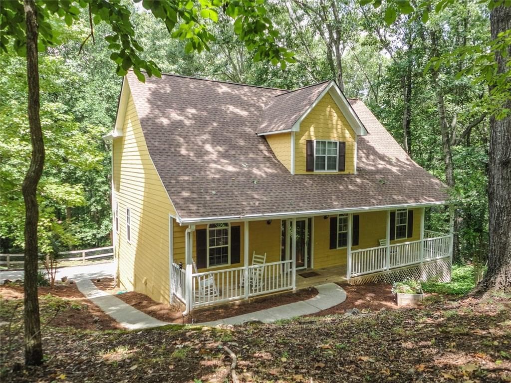 3 bedroom, 2,584 sq ft single family residence sold at 5910 Leaning Rock Place, Cumming, GA 30041