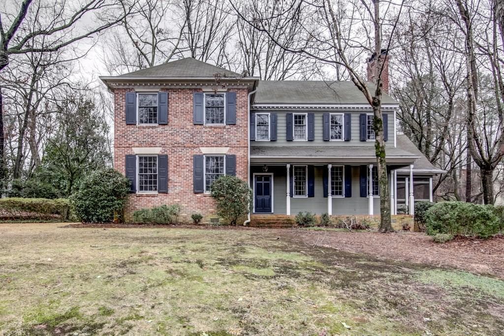 4 bedroom, 3,723 sq ft single family residence sold at 3740 Cloudland Drive, Atlanta, GA 30327