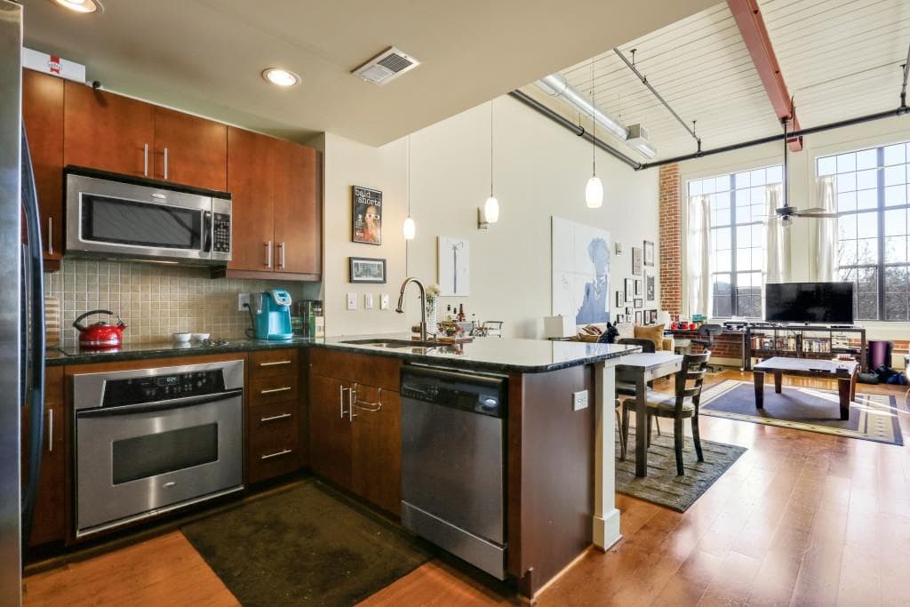 1 bedroom, 1,072 sq ft condominium sold at 1261 Caroline Street 211, Atlanta, GA 30307