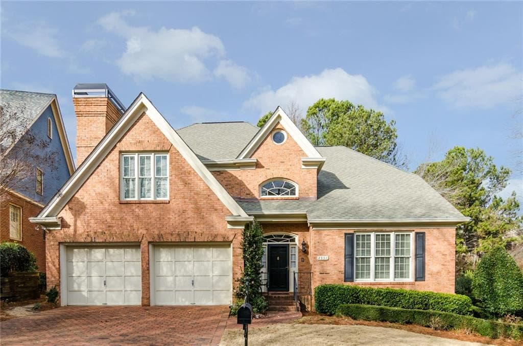 4 bedroom, 4,296 sq ft single family residence sold at 2338 Littlebrooke Drive, Dunwoody, GA 30338
