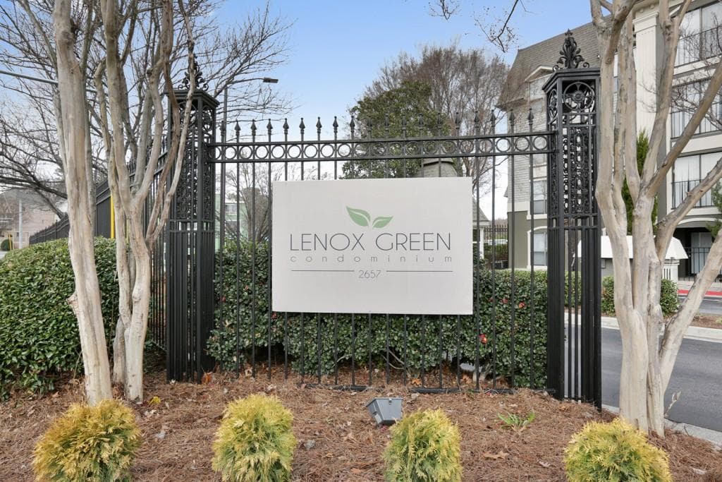 2 bedroom, 949 sq ft condominium sold at 2657 Lenox Road 204, Atlanta, GA 30324