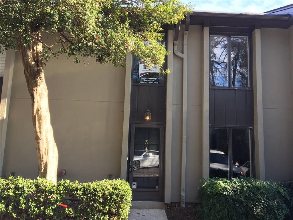 3 bedroom, 1,798 sq ft condominium sold at 19 Ivy Trail, Atlanta, GA 30342
