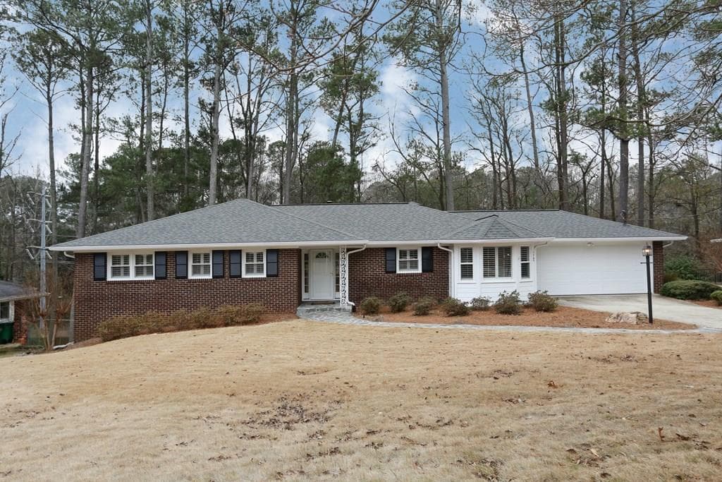 5 bedroom, 4,454 sq ft single family residence sold at 1754 NE Alderbrook Road, Atlanta, GA 30345