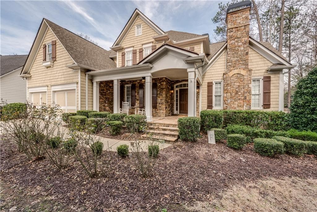 5 bedroom, 4,641 sq ft single family residence sold at 2090 Lake Windward Drive, Alpharetta, GA 30005