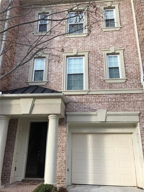 3 bedroom, 2,000 sq ft townhouse sold at 3319 Regent Place, Atlanta, GA 30311