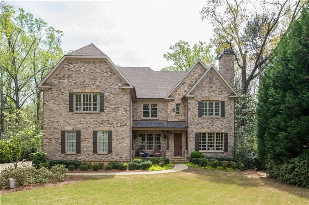 5 bedroom, 4,287 sq ft single family residence sold at 561 Loridans Drive, Atlanta, GA 30342
