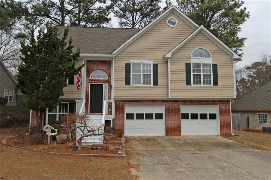 4 bedroom, 1,857 sq ft single family residence sold at 2636 English Oaks Lane, Kennesaw, GA 30144