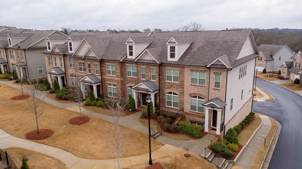 3 bedroom, 1,888 sq ft townhouse sold at 7510 Stoneridge Drive, Atlanta, GA 30328